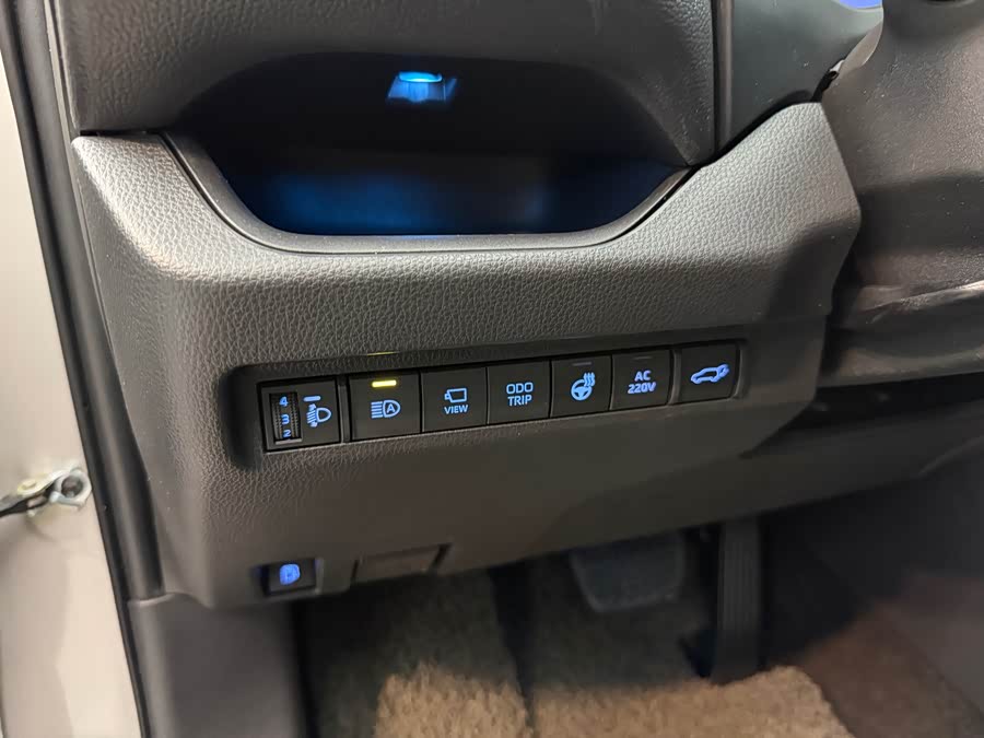 Toyota Wildlander New Energy 2022 car image #13