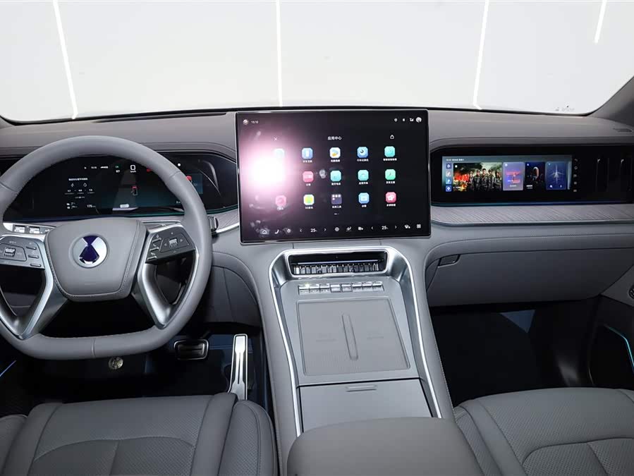 Denza N9 2025 #13 Denza N9 2025 car image #13