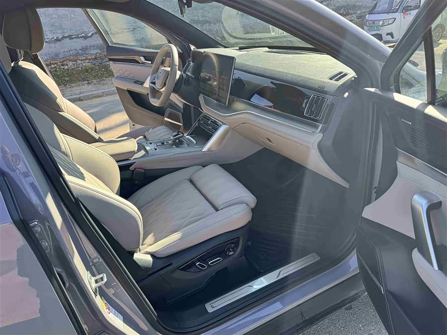 BYD Tang New Energy 2025 #13 BYD Tang New Energy 2025 immagine di auto #13
