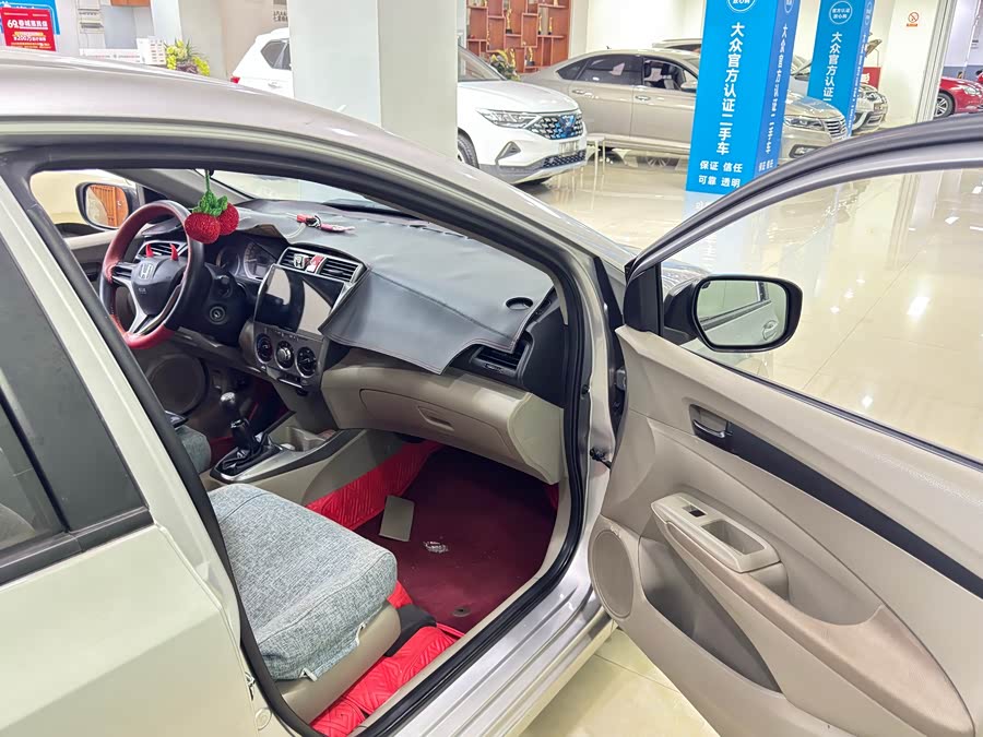 Honda City Classic 2013 car image #13