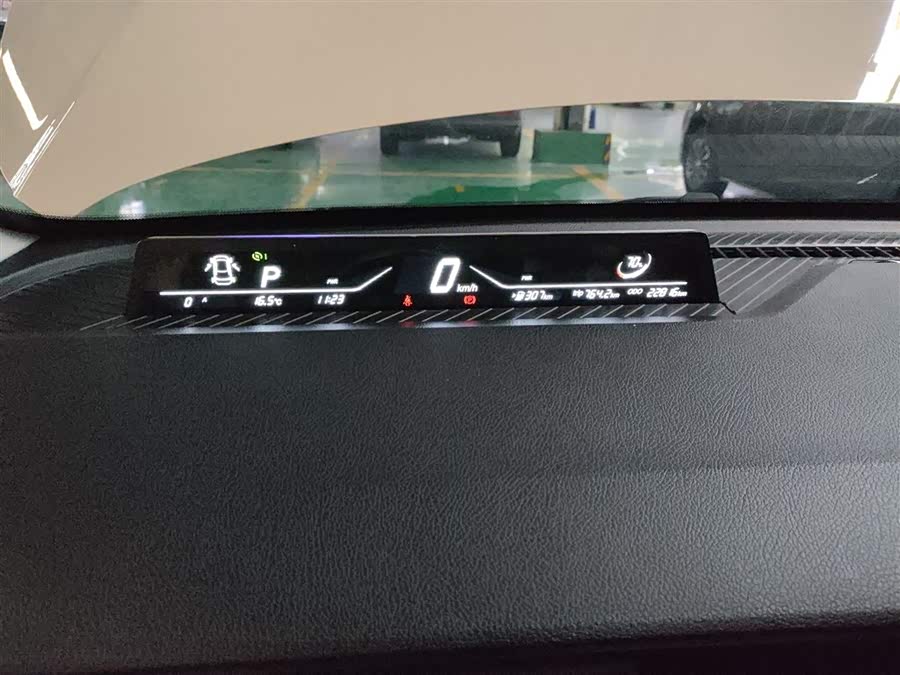 哪吒汽车 哪吒AYA 2024 汽车图片 #13