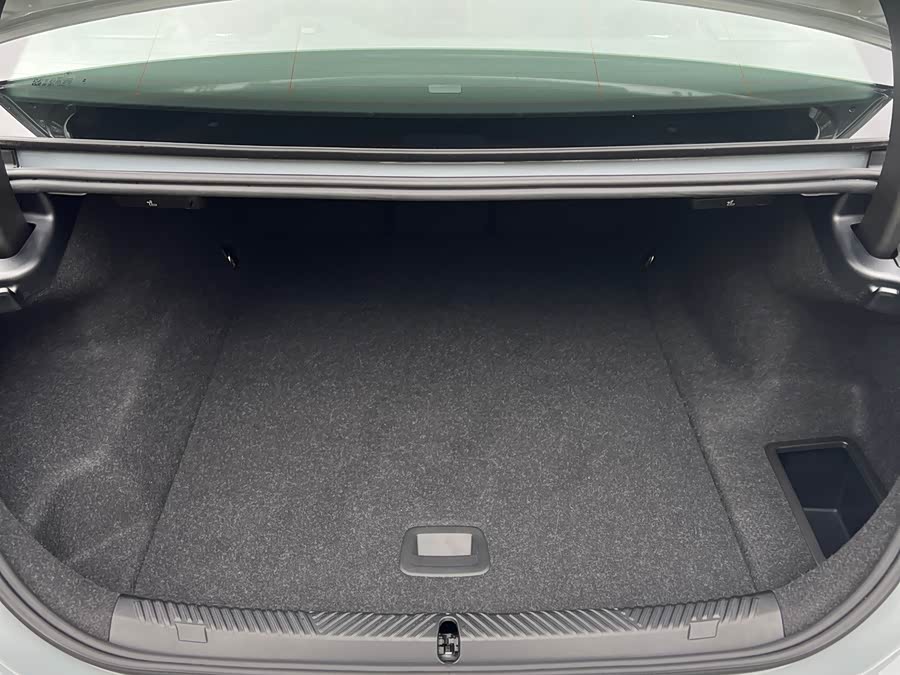 BMW i5 M60 2025 immagine di auto #13