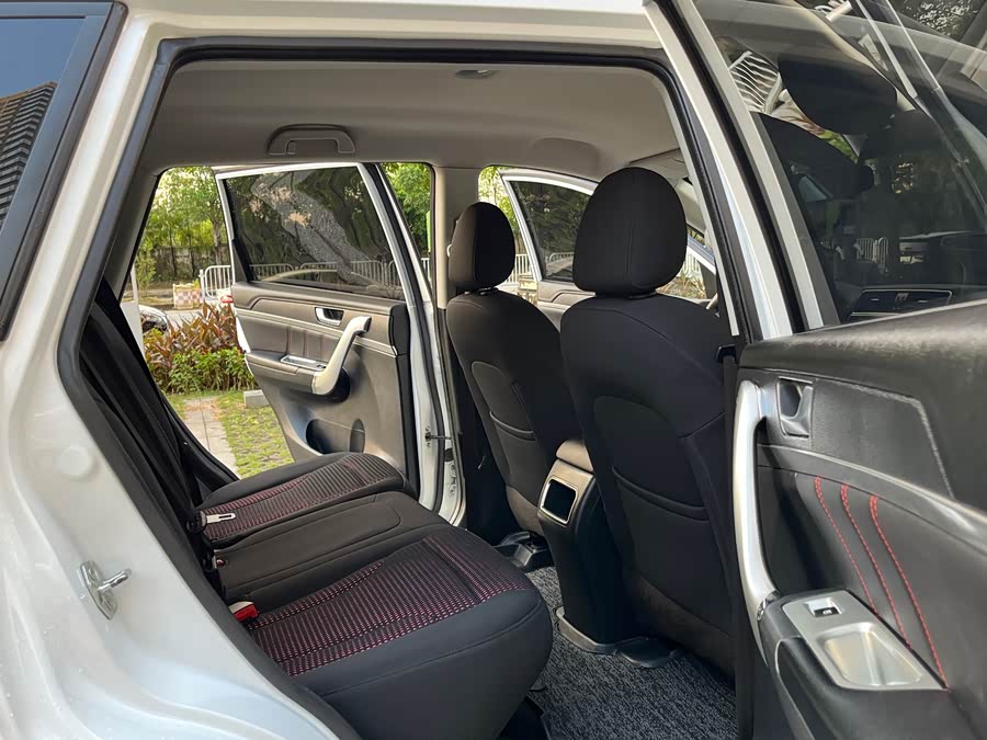 HongQi GuoYue #13 HongQi GuoYue image de voiture #13