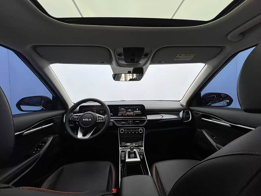 Kia Seltos 2023 car image #13