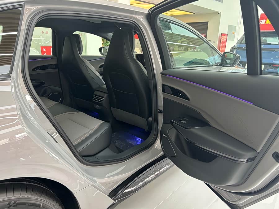 HongQi EH7 2025 #13 HongQi EH7 2025 car image #13