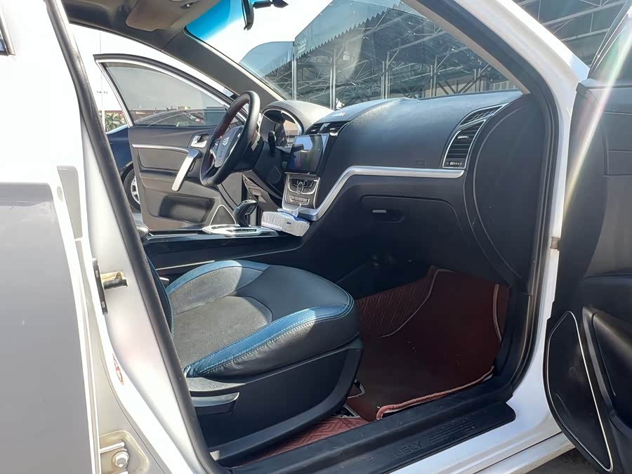 GEELY Emgrand New Energy 2017 car image #13
