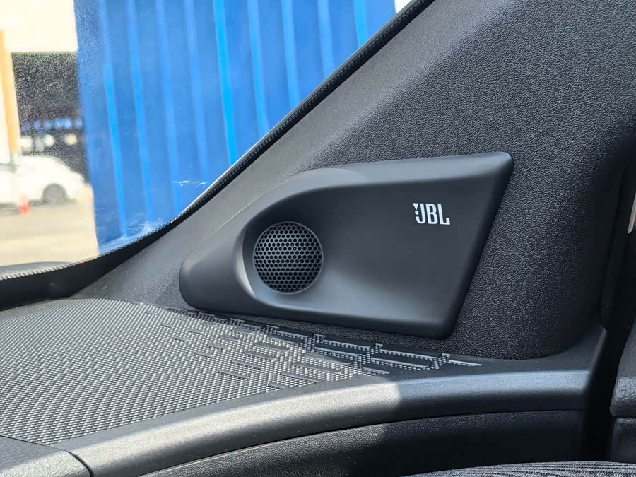 Toyota bZ4X 2022 immagine di auto #13