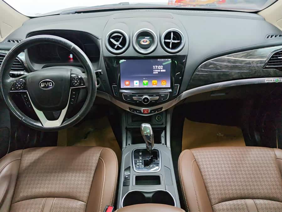 BYD S7 2017 car image #13