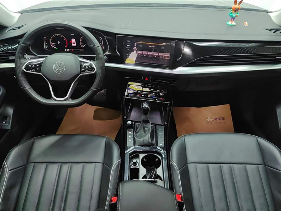 Volkswagen Passat 2023 car image #13
