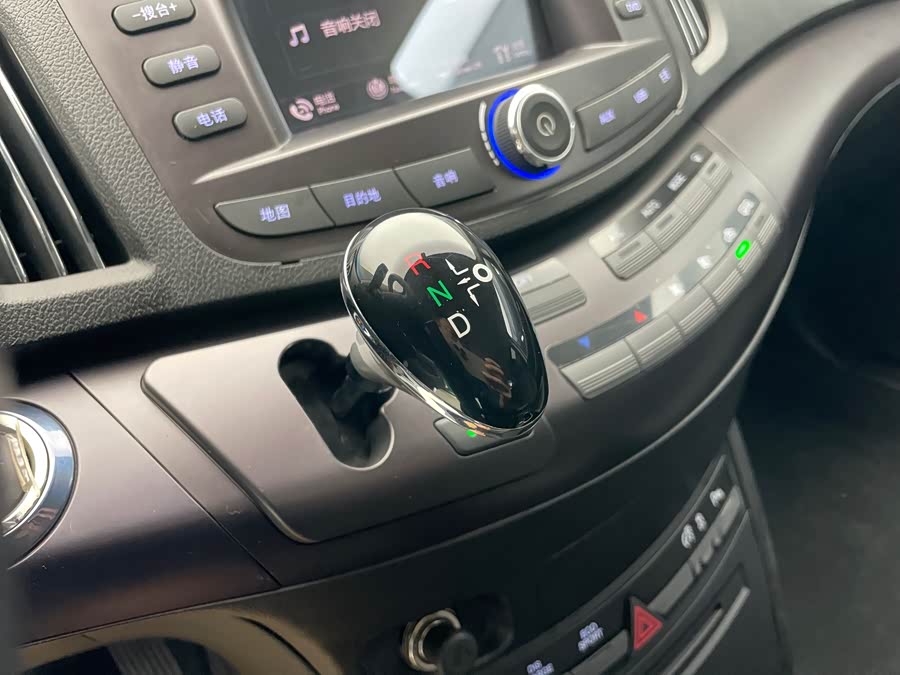 BYD e6 2016 #13 BYD e6 2016 car image #13