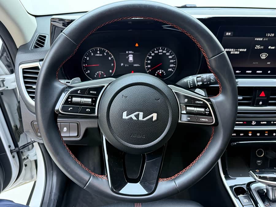 Kia Stonic 2022 immagine di auto #13