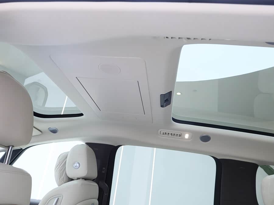 理想汽车 理想MEGA 2024 汽车图片 #13