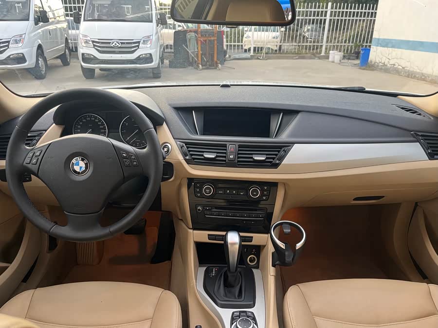 BMW X1 (Imported) 2012 imagem de carro #13