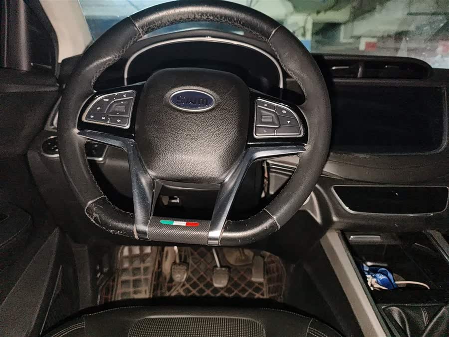 SWM斯威汽车 SWM斯威G01 2018 汽车图片 #13