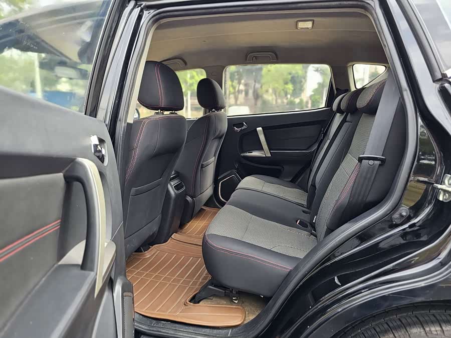 GEELY GX7 2015 car image #13