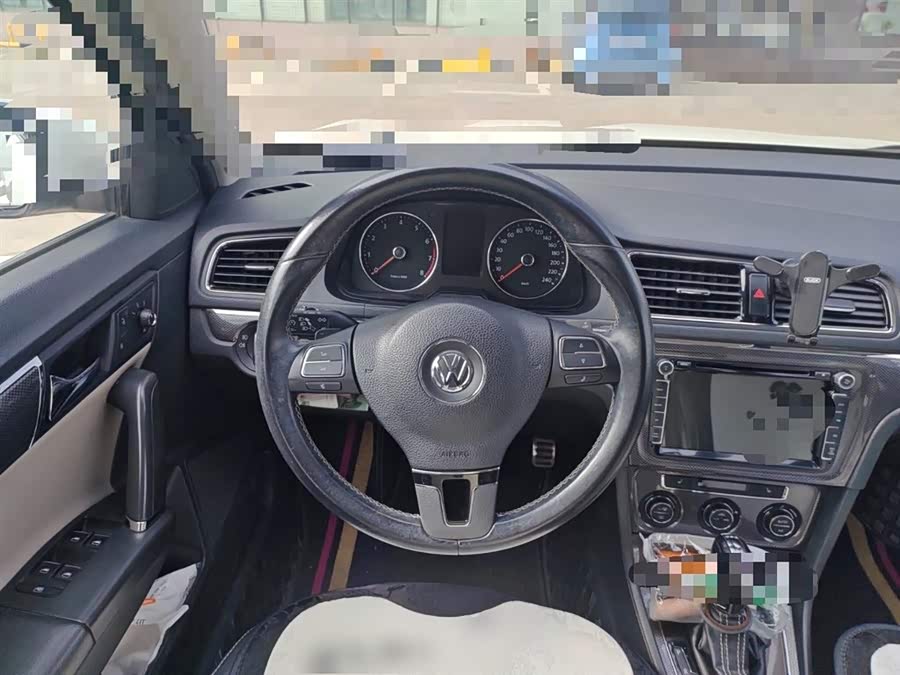 Volkswagen Cross Lavida 2015 #13 Volkswagen Cross Lavida 2015 car image #13