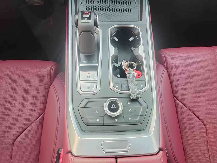 Tank 400 New Energy 2025 #13 Tank 400 New Energy 2025 car image #13