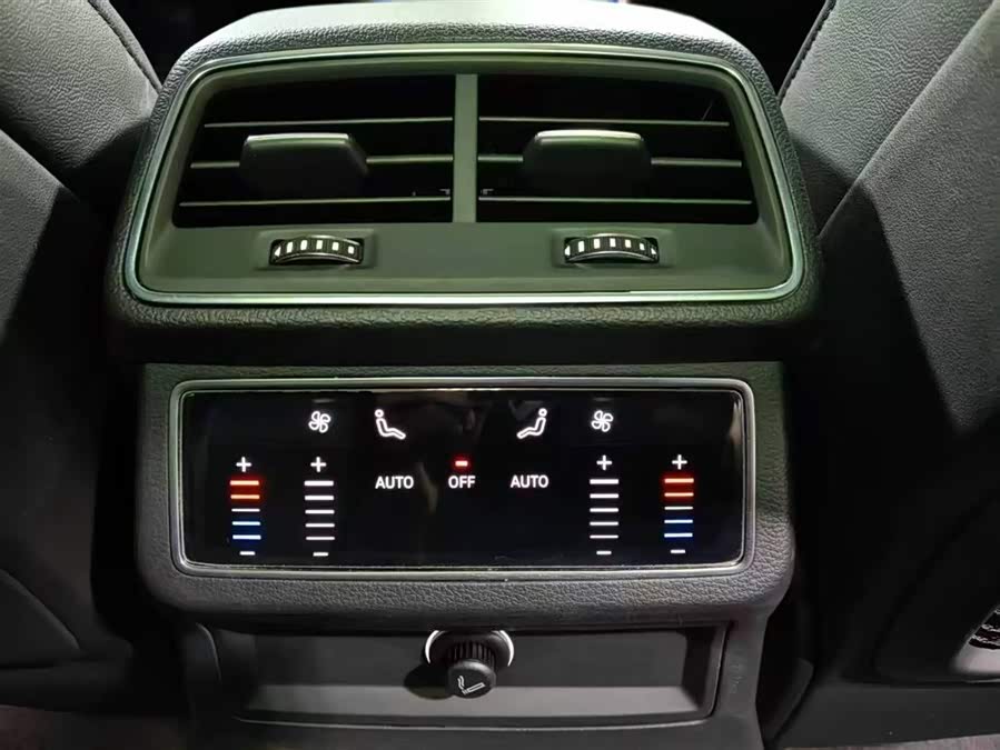 Audi A6L New Energy 2020 car image #13