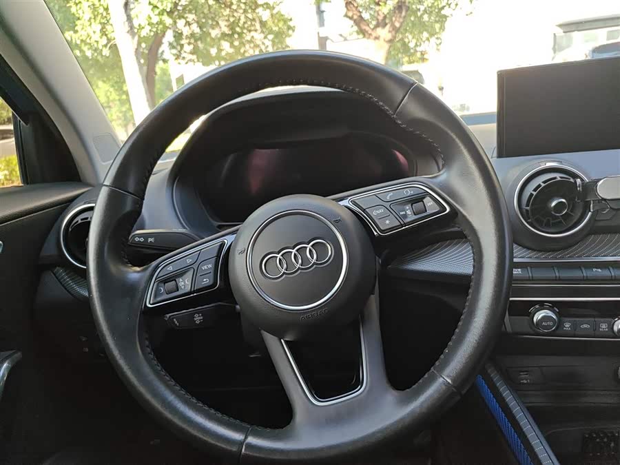 Audi Q2L e-tron 2020 #13 Audi Q2L e-tron 2020 صورة سيارة #13