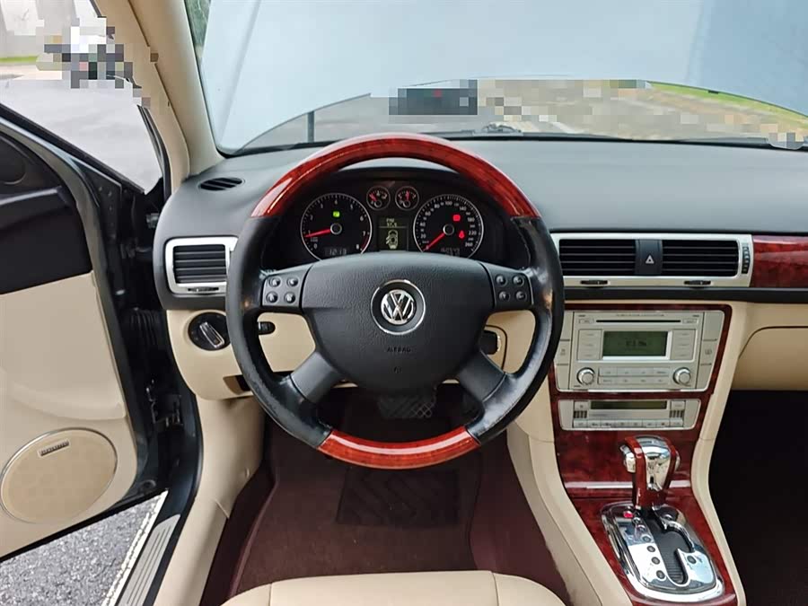 Volkswagen Passat Lingyu 2011 car image #13