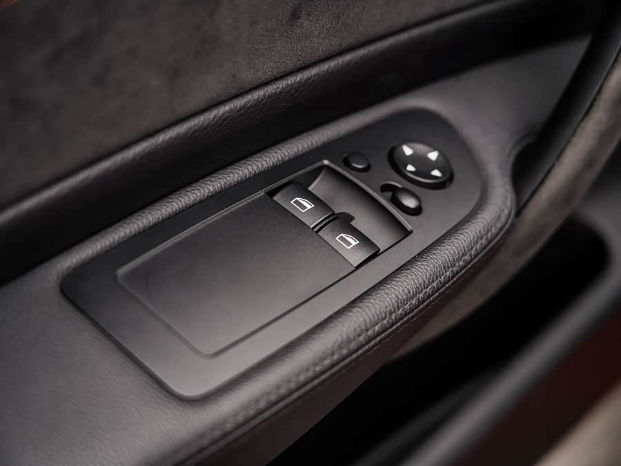 BMW 1 Series M 2012 immagine di auto #13