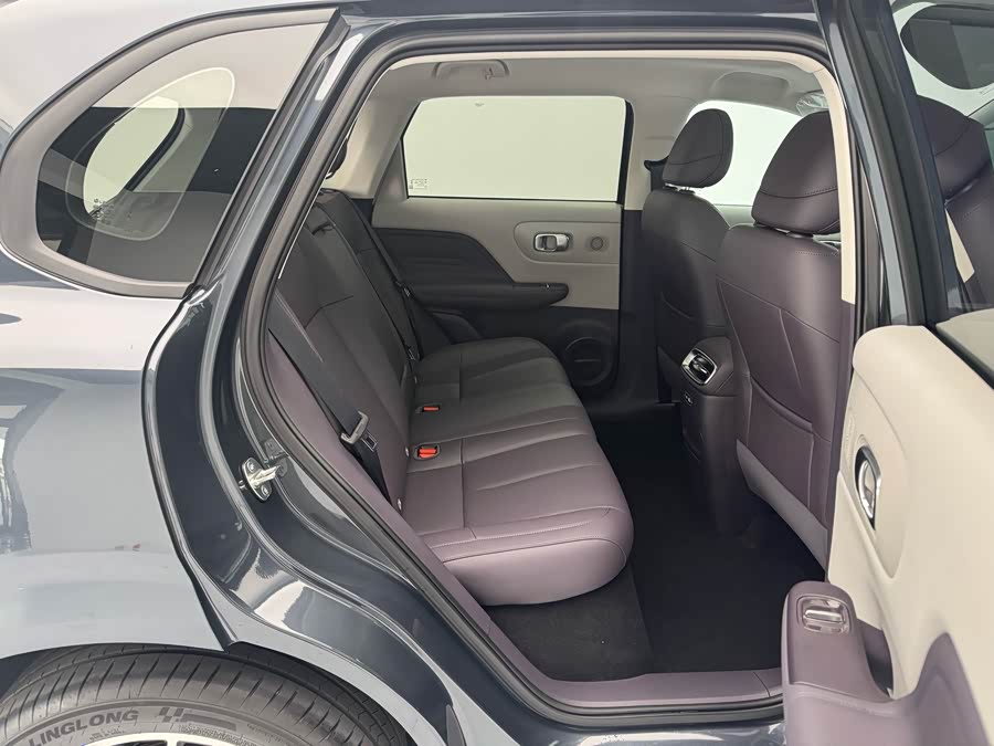 零跑汽车 零跑B10 2025 汽车图片 #13