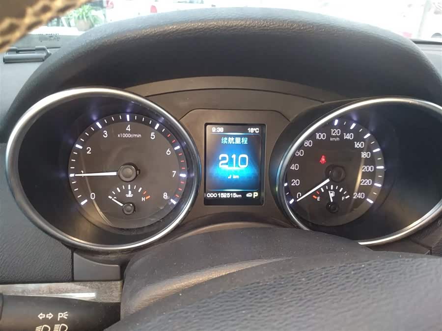 Haval H8 2015 car image #13