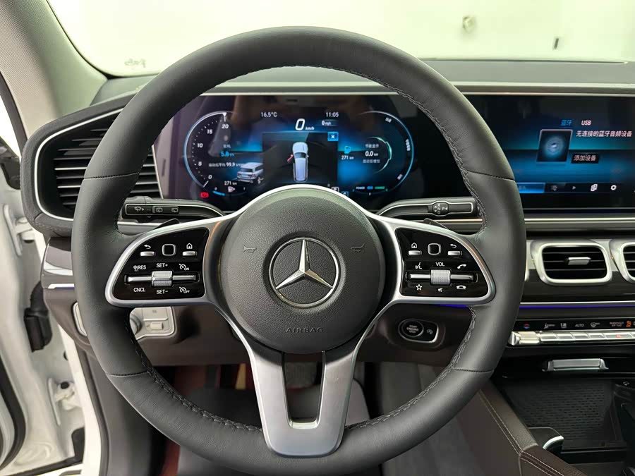 Mercedes-Benz GLS Class 2019 car image #13