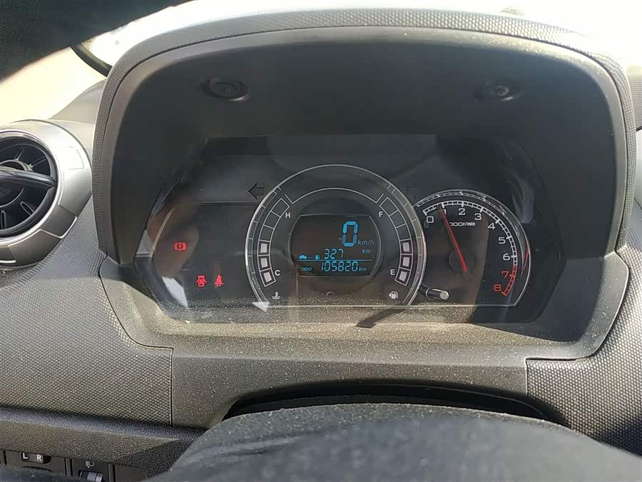 Great Wall M4 2013 صورة سيارة #13