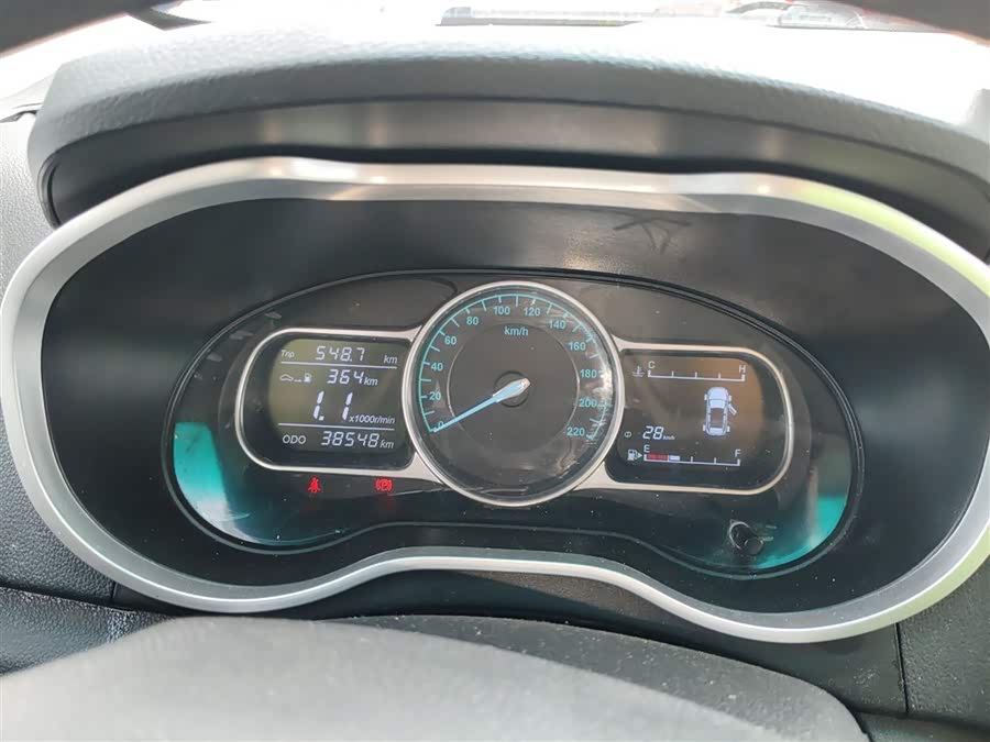 SWM X3 2019 صورة سيارة #13