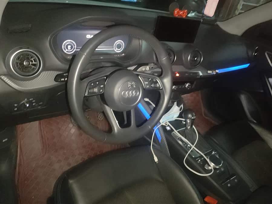 Audi Q2L e-tron 2020 #13 Audi Q2L e-tron 2020 car image #13