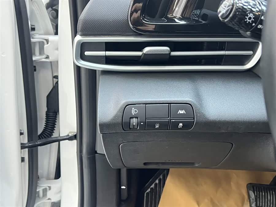 Hyundai Elantra 2023 imagen de coche #13