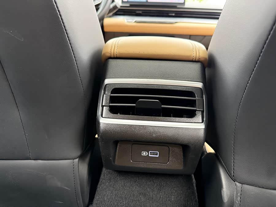 GEELY Emgrand L HiP 2023 #13 GEELY Emgrand L HiP 2023 car image #13