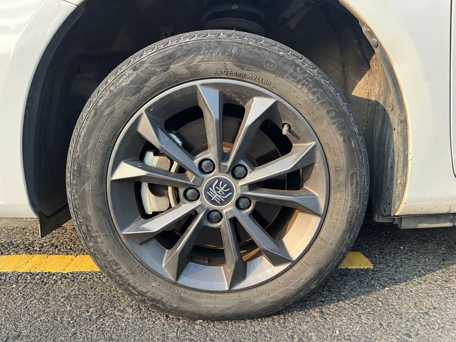 BYD Qin Pro New Energy 2020 #13 BYD Qin Pro New Energy 2020 car image #13