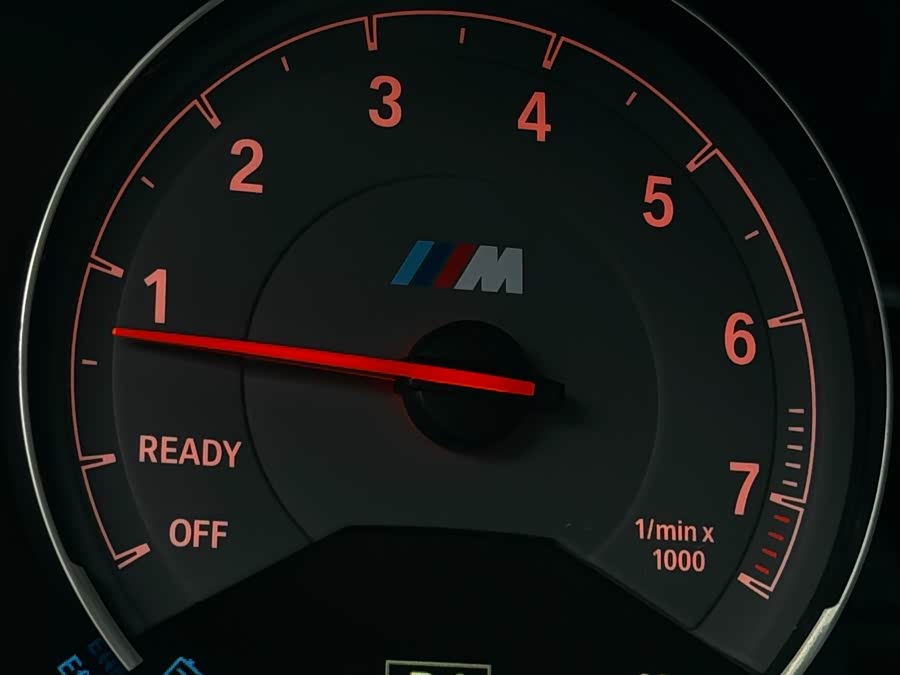 BMW M2 2017 car image #13