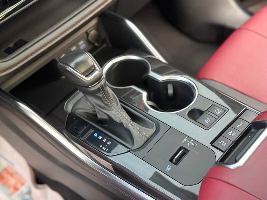 Toyota Crown Kluger 2022 car image #13