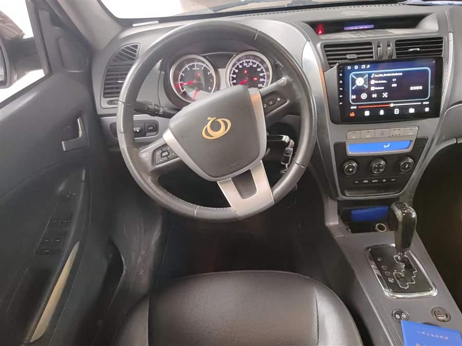 GEELY GX7 2013 car image #13