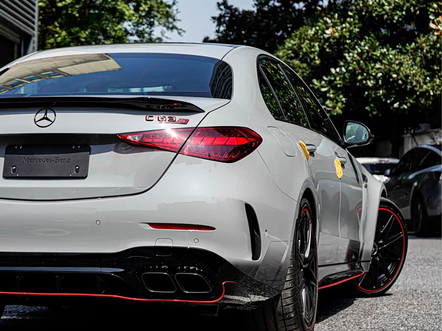 Mercedes-Benz C AMG New Energy 2025 изображение автомобиля #13