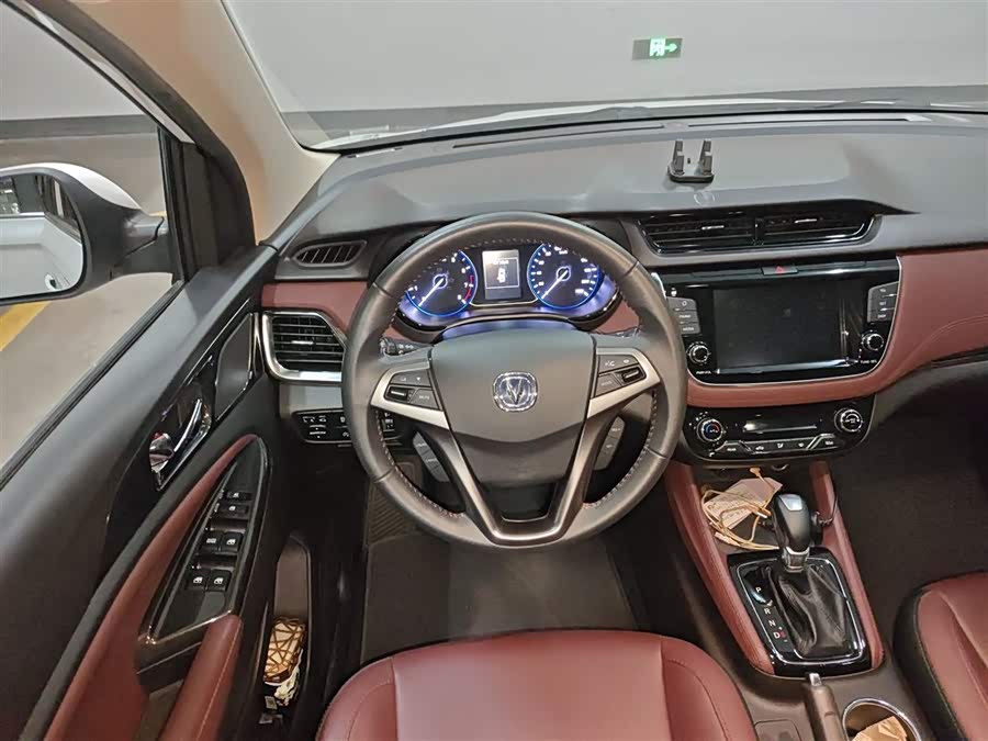 Changan Linmax 2018 car image #13