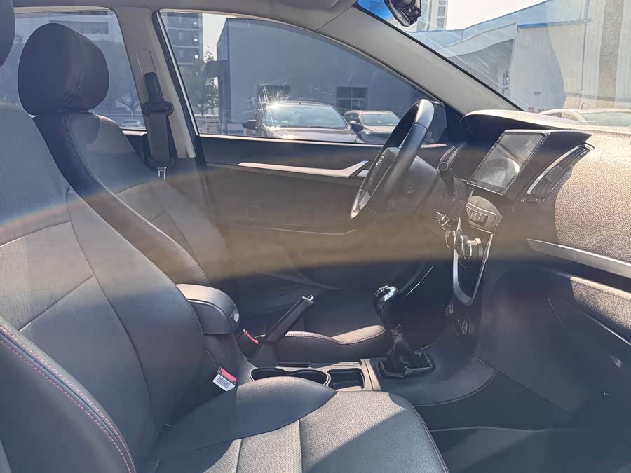 GEELY Vision 2015 car image #13