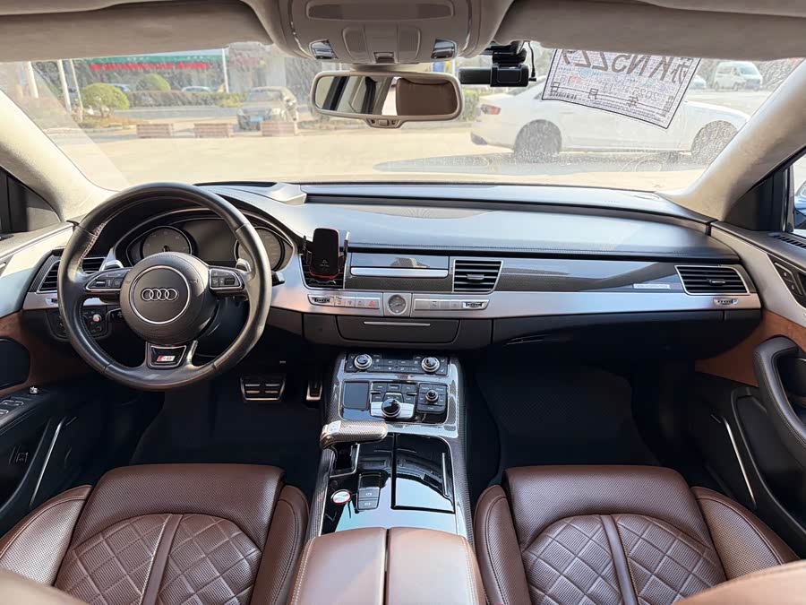 Audi S8 2015 car image #13