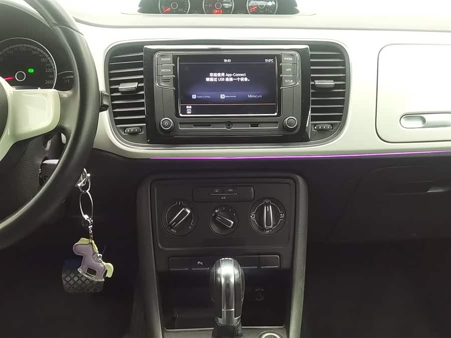 Volkswagen 2014 car image #13