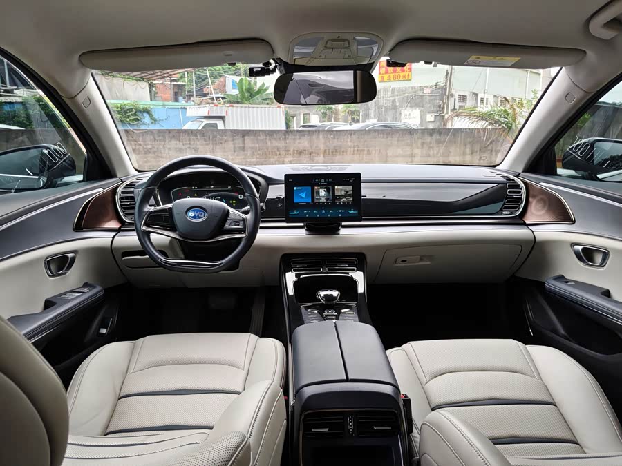 BYD e9 2021 #13 BYD e9 2021 car image #13