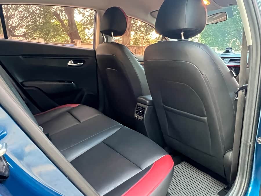 起亚 KX CROSS 2018 汽车图片 #13