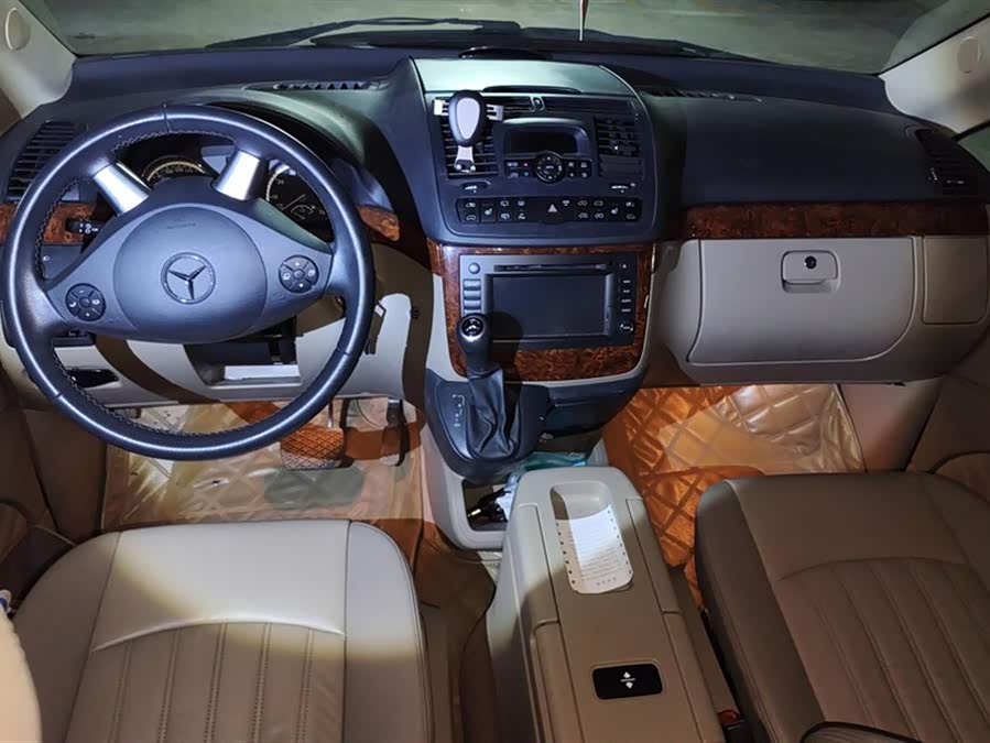 奔驰 唯雅诺 2013 汽车图片 #13