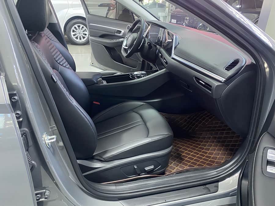 Hyundai Sonata 2022 car image #13