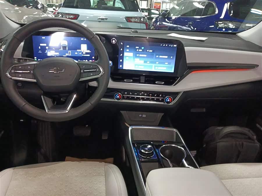 Chevrolet Equinox Plus 2025 #13 Chevrolet Equinox Plus 2025 car image #13