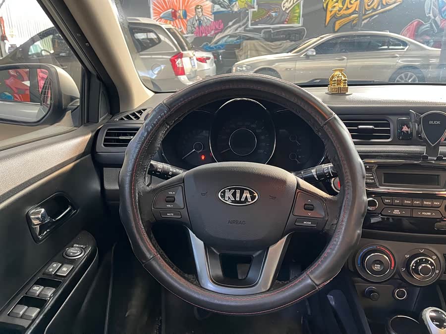 起亚 起亚K2 2013 汽车图片 #13