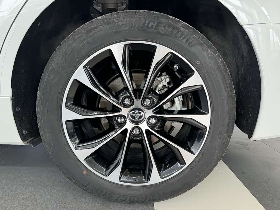 丰田 亚洲龙 2022 汽车图片 #13