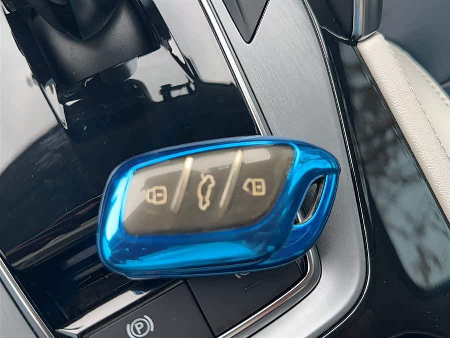 MG Pilot 2023 car image #13